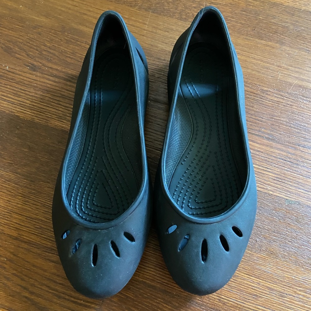 Crocs womens flats 7W